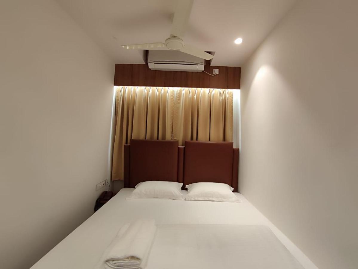 Staymaker Hotel Mohan Palace Baharampur Buitenkant foto